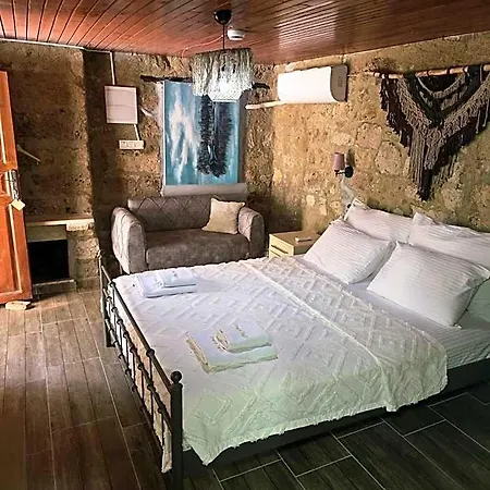 Imerek Tas Ev Alacati Otel
